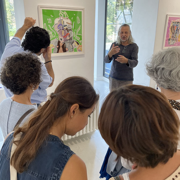 Ausstellung - Die Neuen - Vortrag Besucher